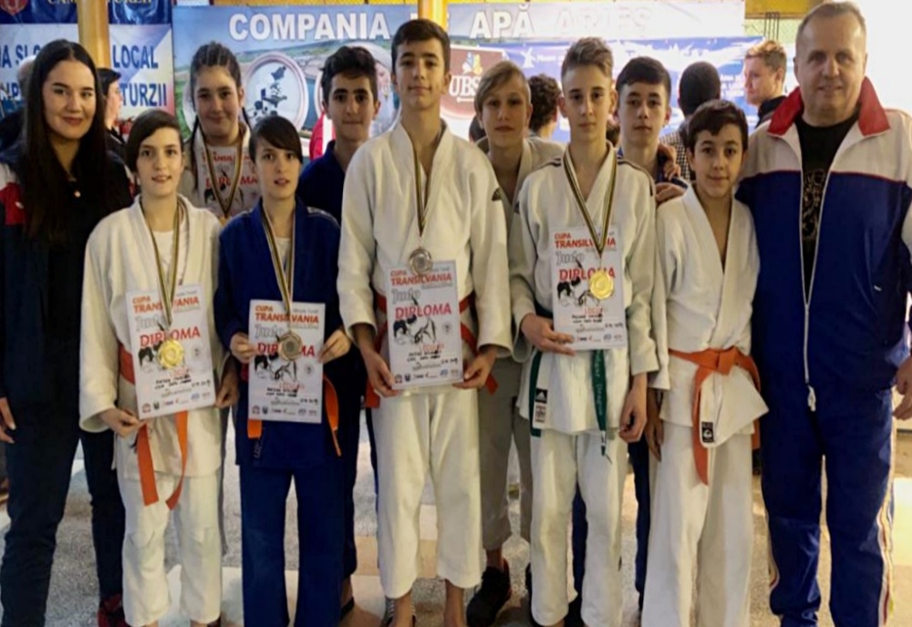 Judo | Cinci medalii câștigate de judoka de la CSM Satu Mare la Cupa Transilvaniei
