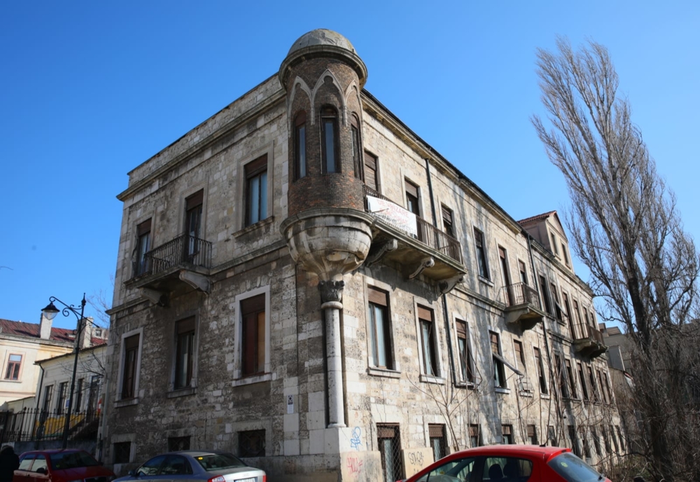 Proprietarii clădirilor monument istoric, scutiți de impozit pe imobil