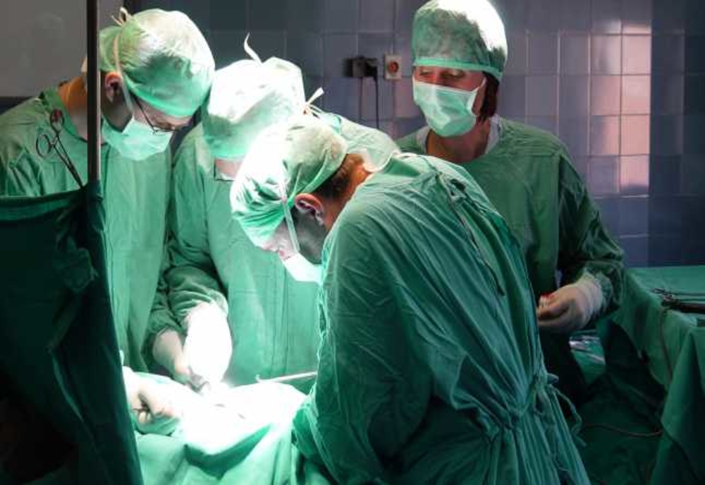 Medicii din Spitalul Judeţean Buzău realizează intervenţii chirurgicale din ce în ce mai complexe