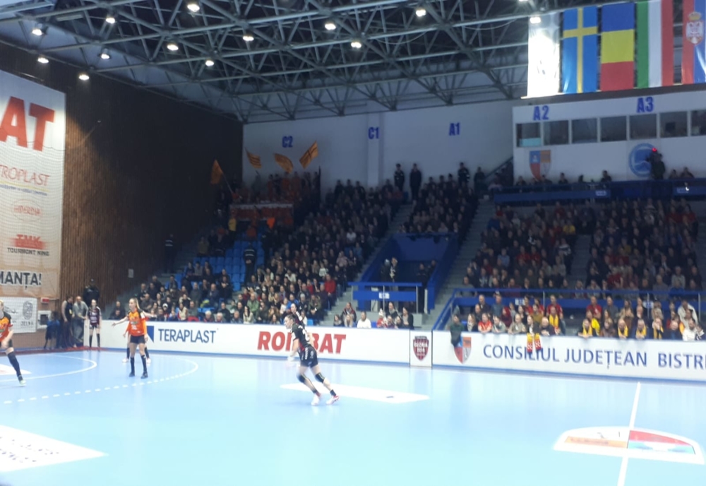 Jandarmii bistriţeni asigură măsurile de ordine publică la partida de handbal din cadrul Cupei EHF de duminică