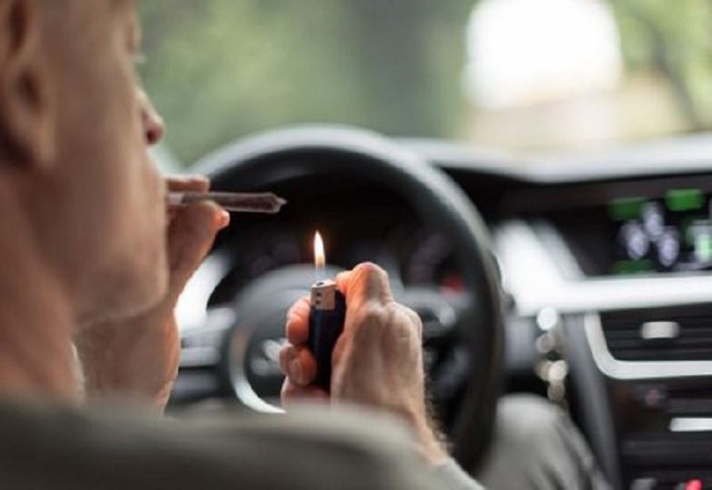 Șofer din Bacău, prins drogat la volan în Piatra-Neamț. Consumase Cannabis