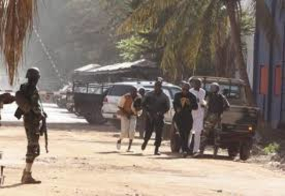 Masacru în statul african Mali. Atacurile jihadiste continuă