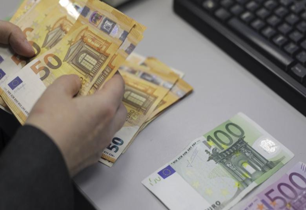 Euro, nou nivel RECORD înaintea decretării stării de urgenţă