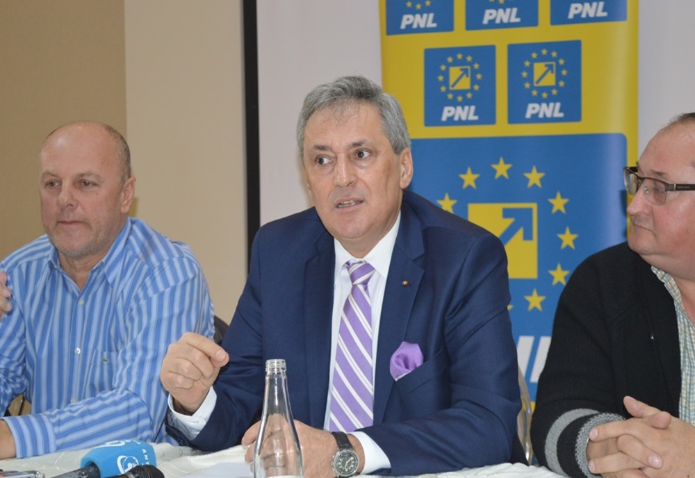 Marcel Vela: ”Dacă guvernul nu va fi votat şi va fi boicotat de către PSD, românii îşi vor dori alegeri anticipate”