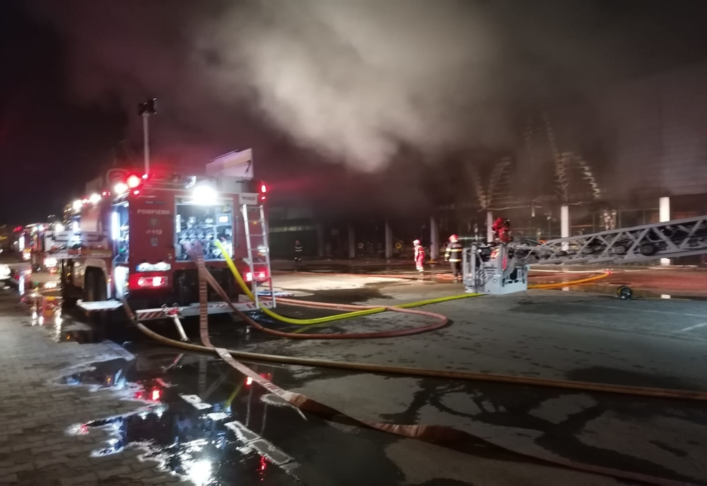 Magazinul Ambient care a luat foc are autorizație de securitate la incendiu