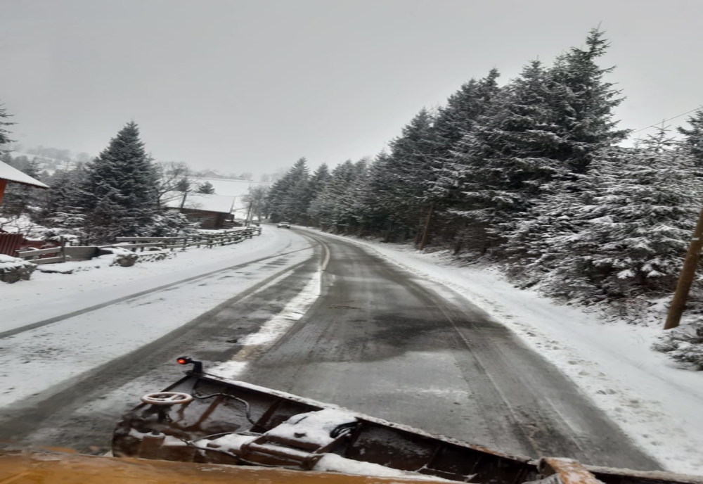 Circulație în condiții de iarnă pe drumurile din Alba. Recomandări din partea polițiștilor!