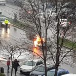 VIDEO. O mașină a luat foc la Craiova