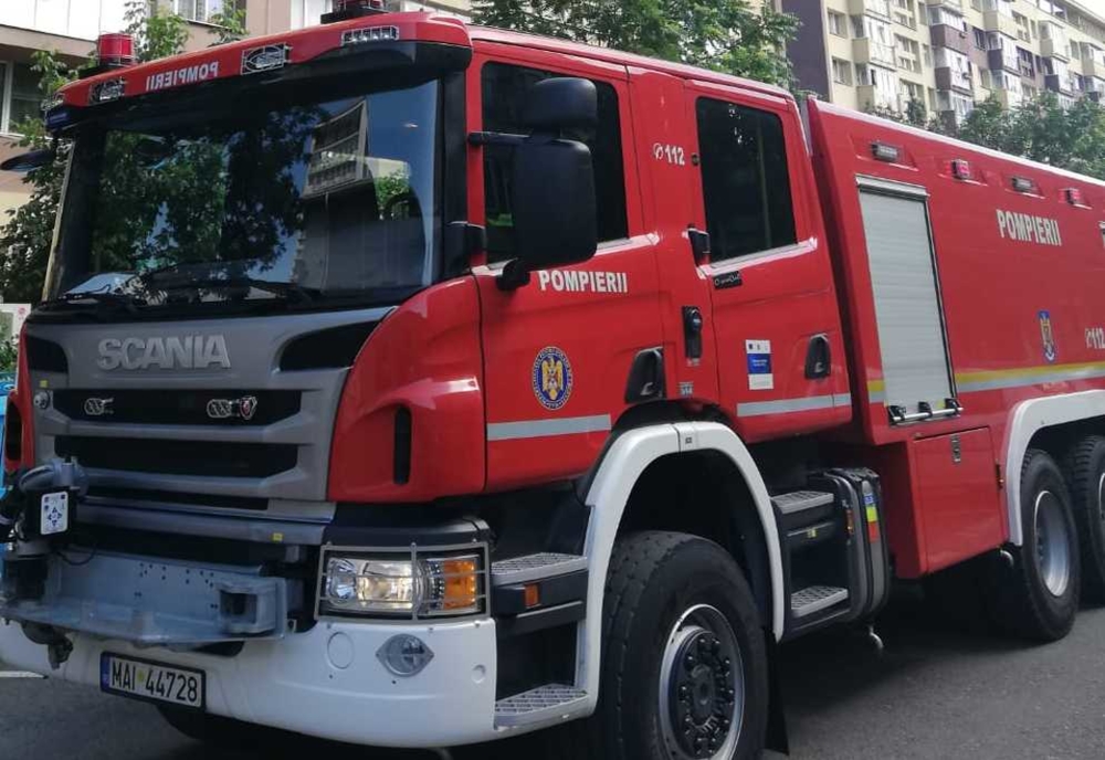 Explozie la o garsonieră din municipiul Suceava. O persoană a ajuns la spital cu arsuri