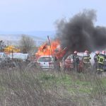 Zeci de mașini au ars în incendiul violent de la Vernești