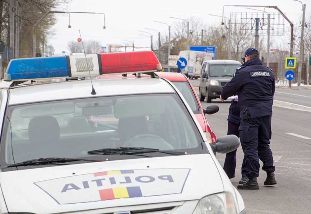 Poliţiştii din Olt care au patrulat cu jandarmii din Dolj, confirmaţi cu COVID-19, în izolare la domiciliu