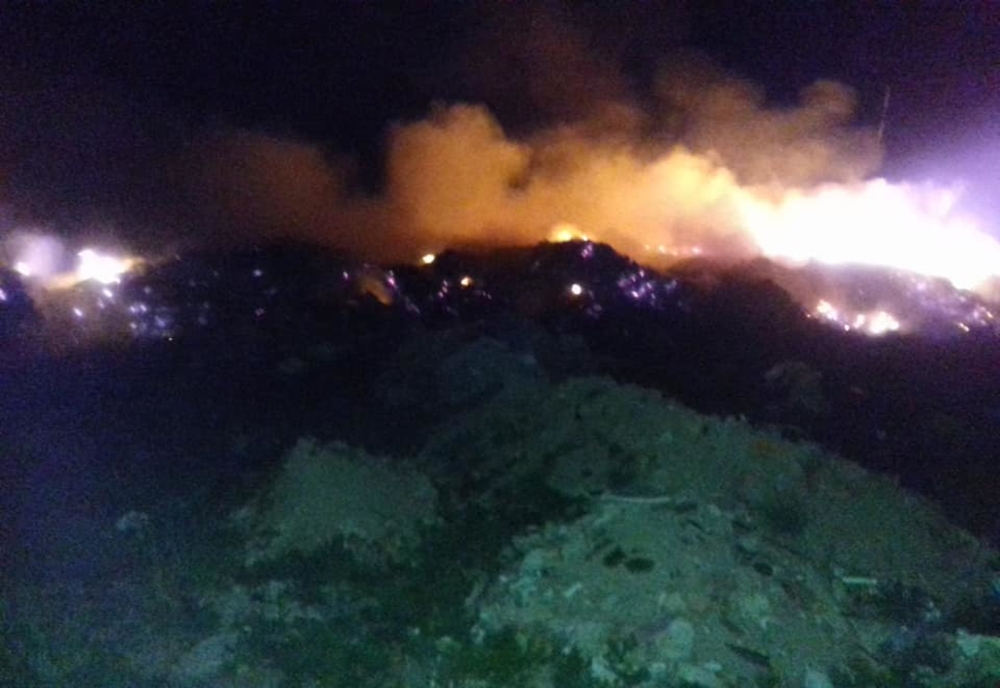 Incendiu de gunoi și resturi menajere lângă Manasia