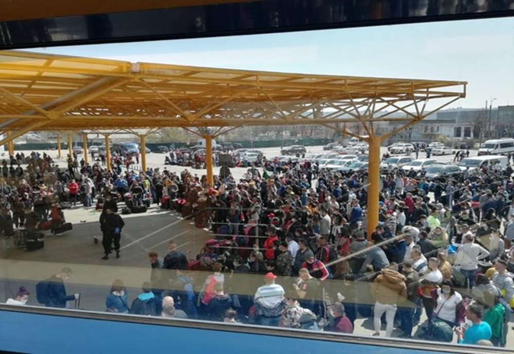 VIDEO | Mii de români se întorc în Germania! Aşteaptă avioanele pe Aeroportul Cluj