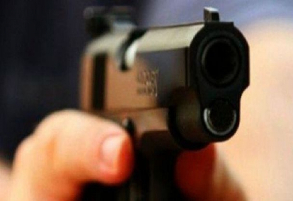 Pistol letal, găsit în boxa unui bloc din Prundu Bârgăului! Bărbat din Rodna, cu dosar penal