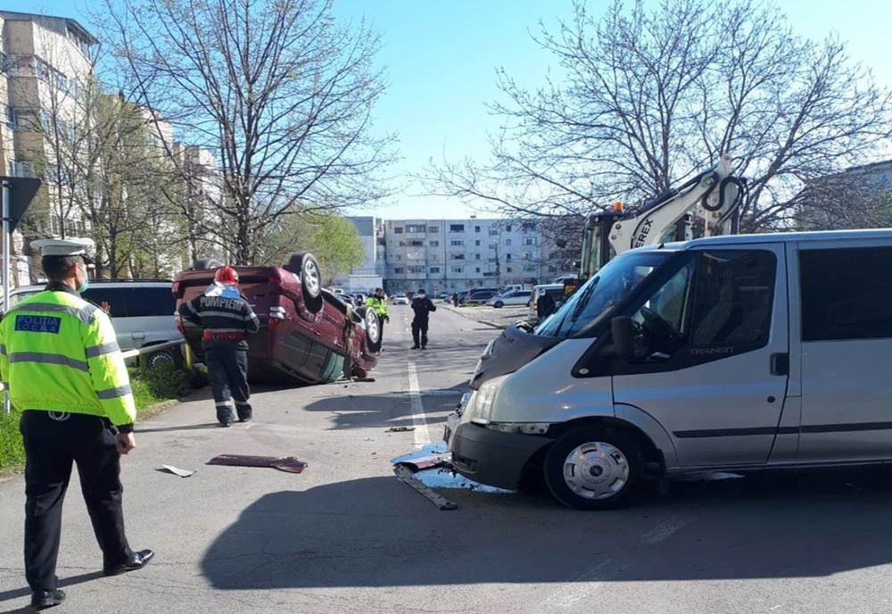 Autovehicul răsturnat într-un accident petrecut astăzi în Călărași