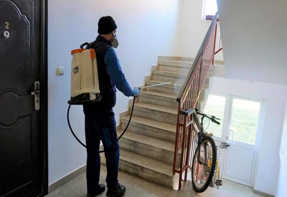Primăria Sibiu achiziționează dispozitive cu gel igienizant care vor fi  montate la intrarea în scările de bloc