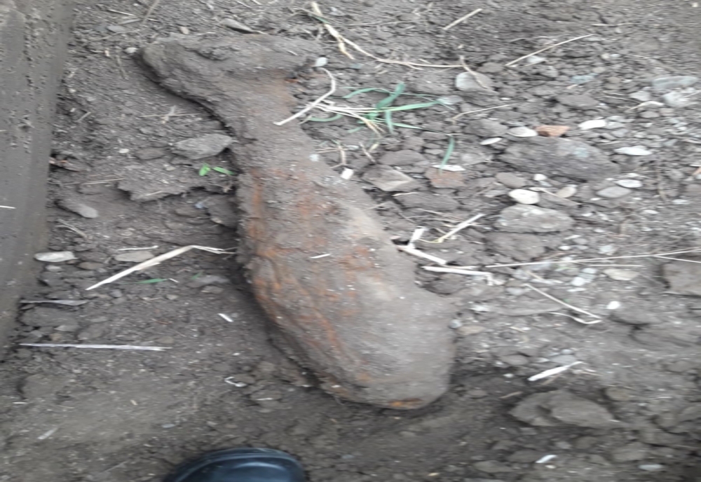 Lovitură de aruncător, descoperită de un angajat al primăriei Roman