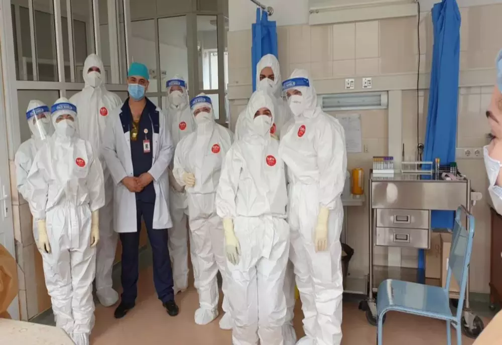 Medicii ieșeni plecați să sprijine Republica Moldova au început să lucreze la spitalul din Chișinău