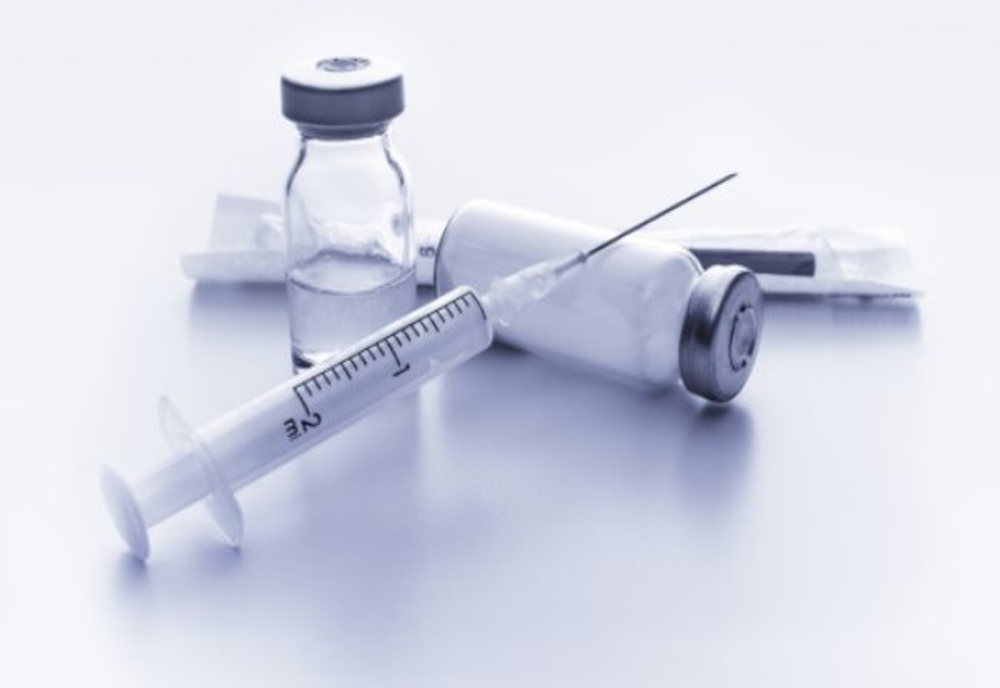 Cinci vaccinuri experimentale anti-COVID-19, testate pe om
