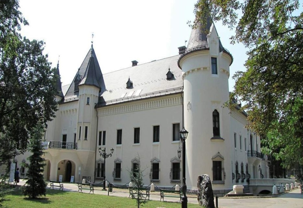 Castelul Károlyi își redeschide porțile