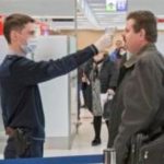 Aglomerație pe aeroportul Otopeni. Sute de români pleacă la muncă în afara țării