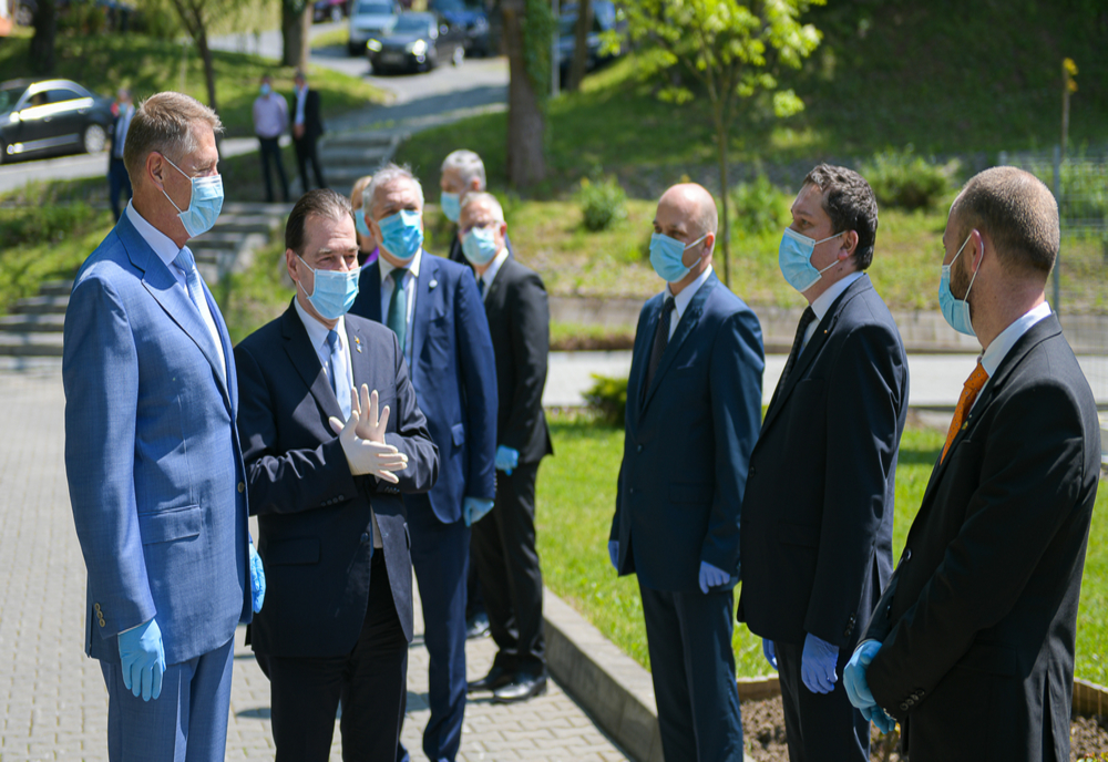Președintele, Premierul și Ministrul Sănătății, în vizită la unitatea de suport medical COVID-19 din Târgu Mureș
