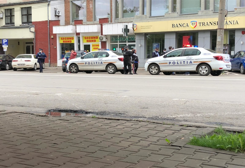 Clujeancă, pusă sub control judiciar, după ce i-a furat unui bătrân din Bistrița aproape 10.000 de euro