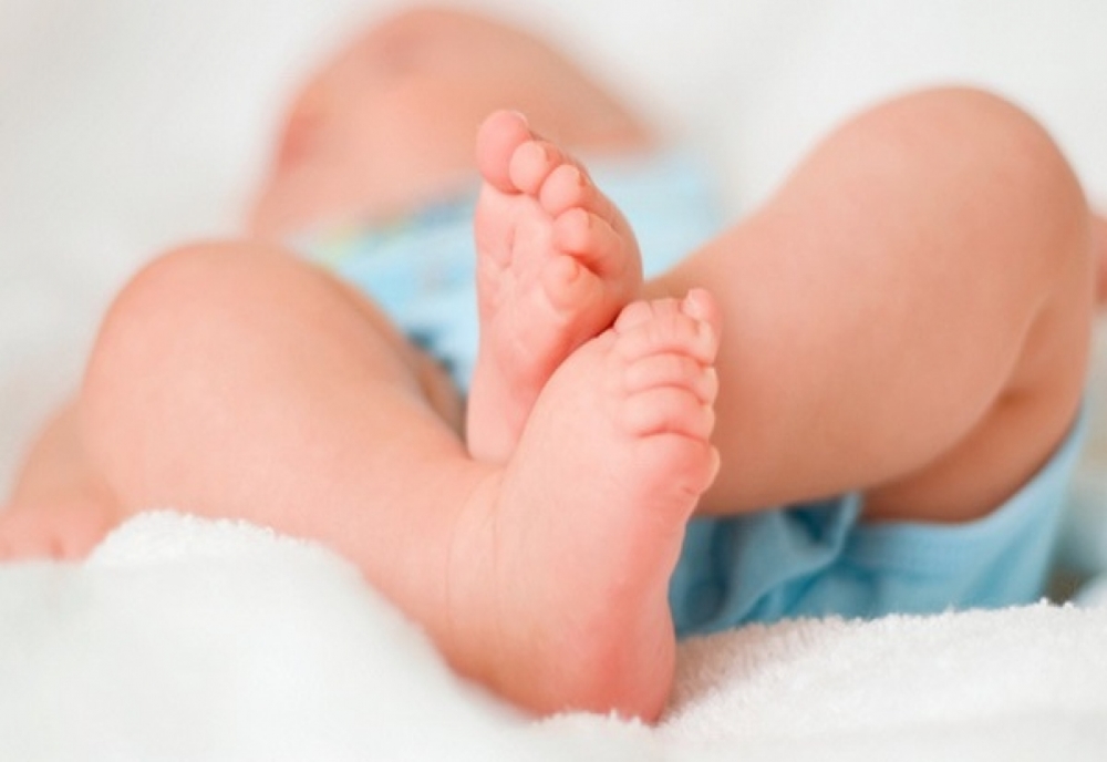 Un copil s-a născut infectat cu noul COVID-19. Mama și bebelușul, internați la Maternitatea SCJU Sibiu