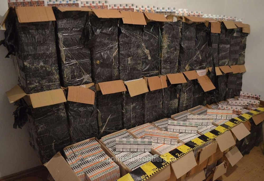 Aproximativ 38.500 de pachete cu țigări de contrabandă confiscate, după patru focuri de armă VIDEO