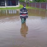 Inundații în comuna dâmbovițeană Voinești. Pompierii au fost chemati în ajutor