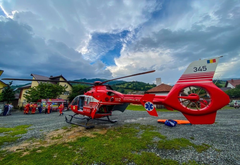 Accident grav într-o zonă greu accesibilă din comuna Șanț! Un copil de 12 ani a fost dus cu elicopterul SMURD la Cluj