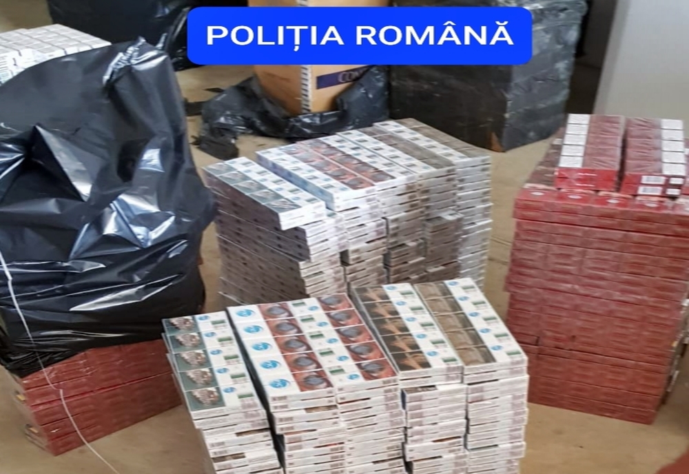 Peste 19.000 de pachete de țigări, confiscate de polițiștii din Bistrița-Năsăud! Doi bistrițeni și un sucevean, reținuți