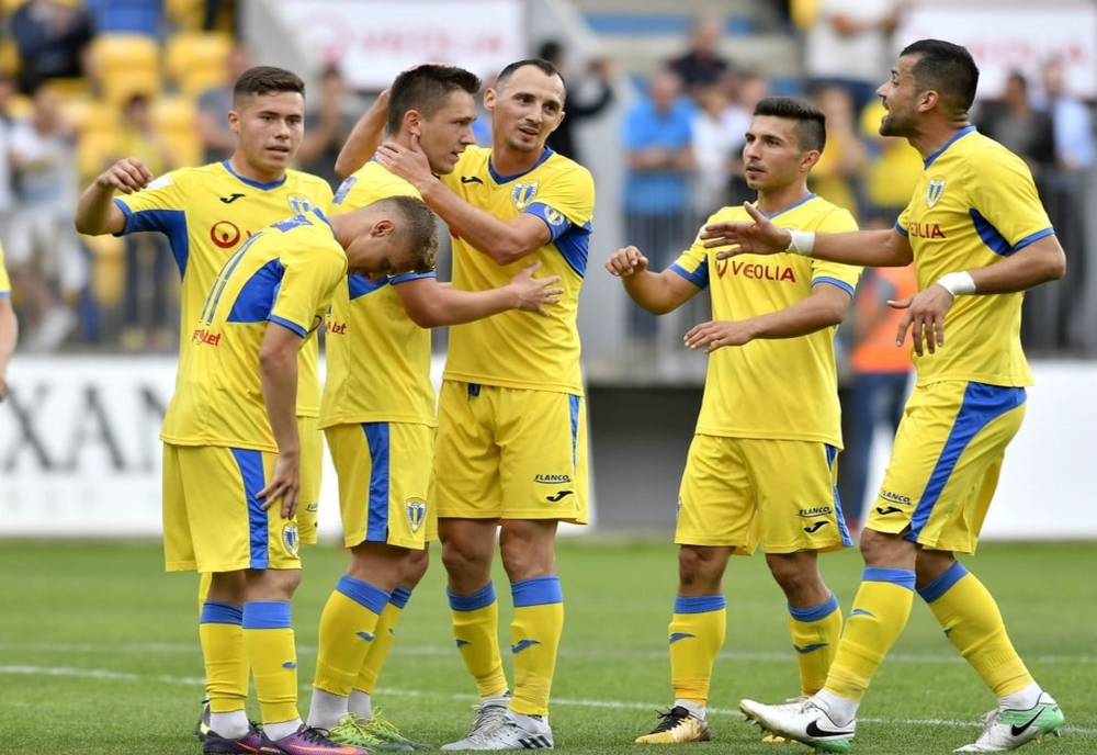 Focar de coronavirus în Liga 2. Cinci fotbaliști de la Petrolul, depistați pozitiv