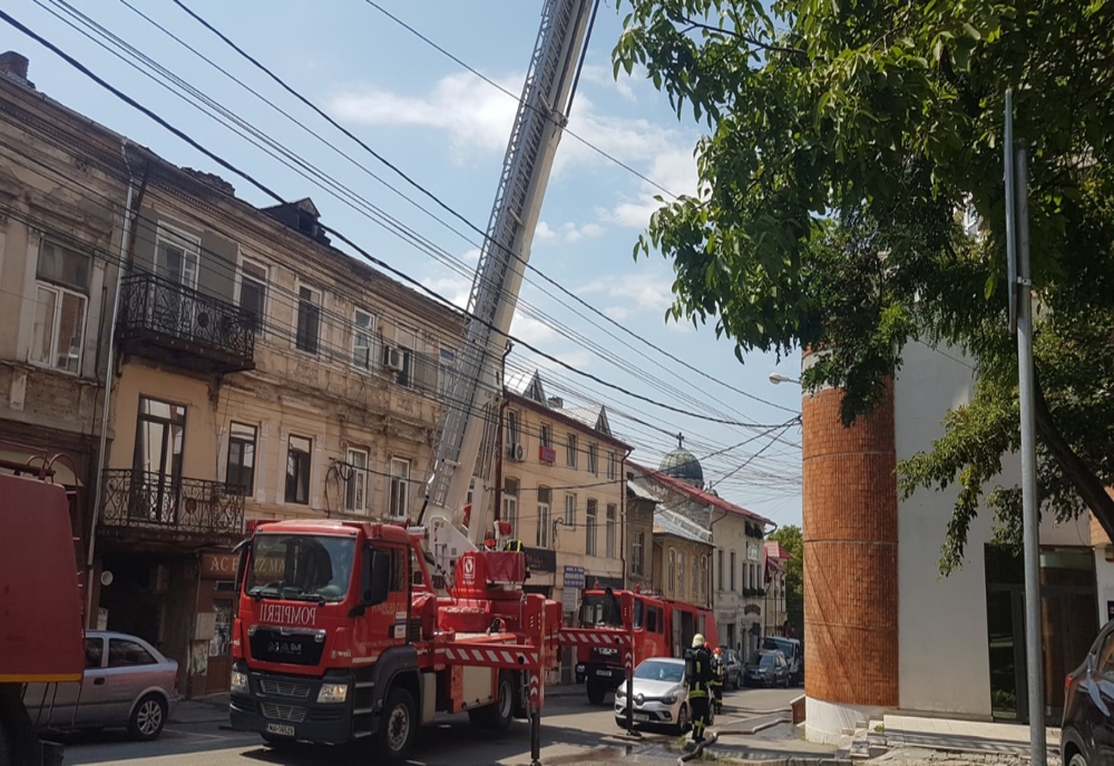 Incendiu la un bloc din Craiova