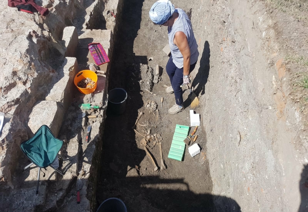 Sute de schelete au fost descoperite la Igriș