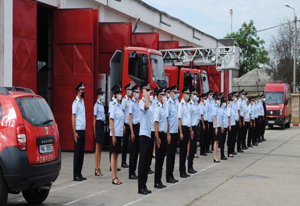 FOTO| 51 de pompieri au fost înaintați în grad