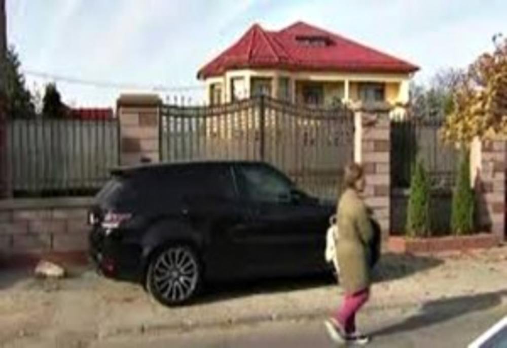 Percheziții ale poliției în județul Giurgiu, la hoții care au spart casa lui Gabi Bădălău. Principalul suspect, șoferul acestuia