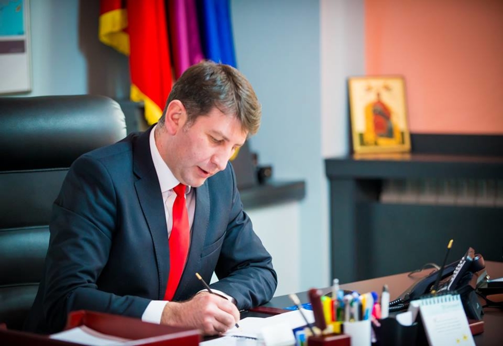 Prefectul de Neamț a semnat ordinul de încetare a mandatului primarului municipiului Roman