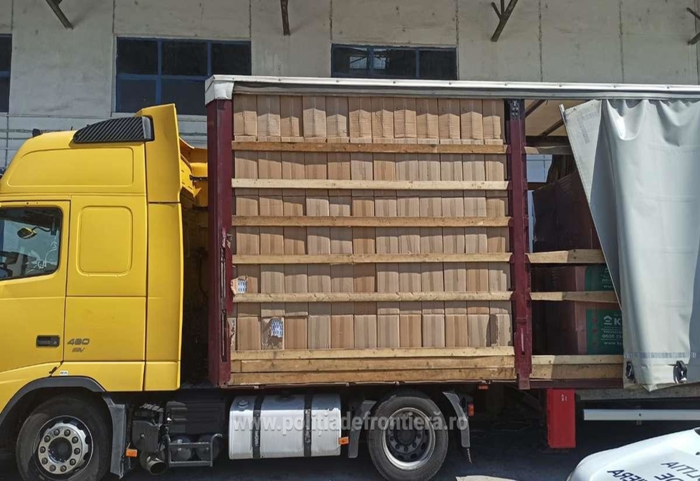 Captură record de țigări în acest an: 162.500 pachete cu țigări, ascunse într-un camion la Punctul de Trecere a Frontierei Bechet