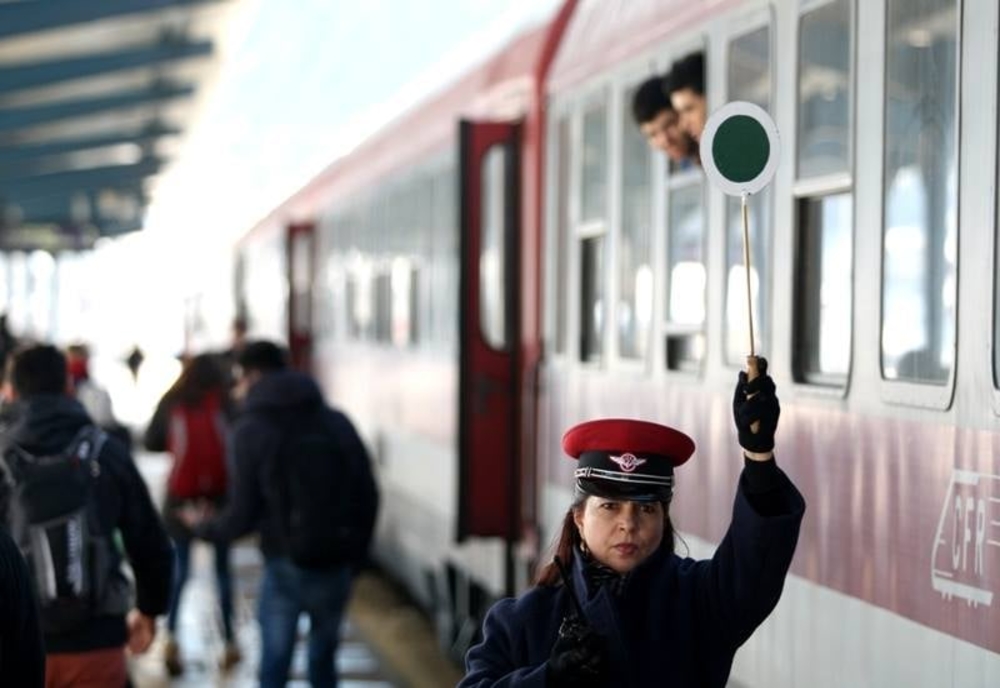CFR asigură transbordarea călătorilor între stațiile CF Slatina și Piatra-Olt cu mijloace auto