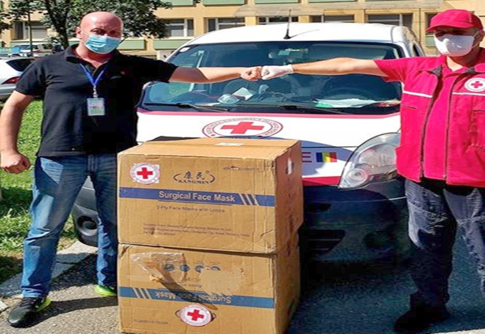 Crucia Roșie a donat încă 4.000 de măști Spitalului Județean de Urgență Bistrița