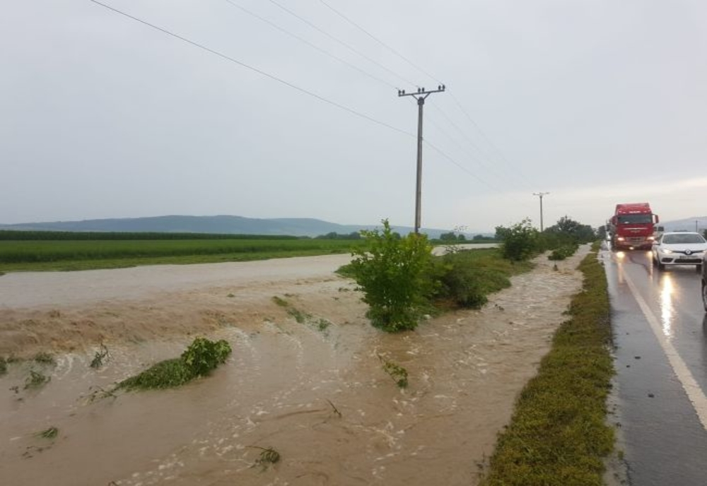Cod portocaliu de inundații în Caraş Severin şi Timiş
