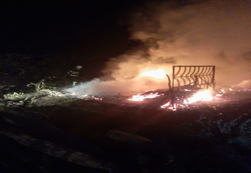 Incendiu violent în Slava Rusă. De la ce au pornit flăcările