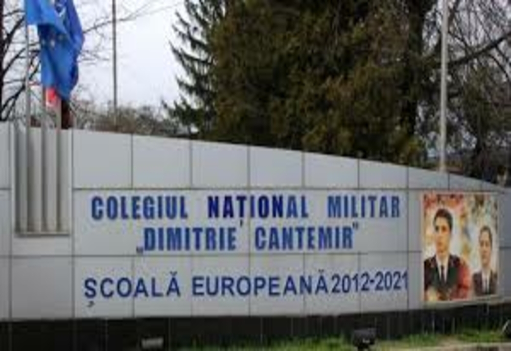 Focarul de la Colegiul Naţional Militar „Dimitrie Cantemir” se extinde