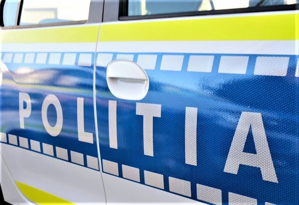 Biciclist lovit mortal de un microbuz, pe un drum din judeţul Olt