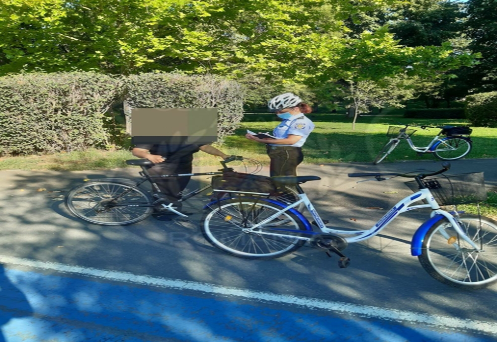 Șoferii care parchează pe pistele de biciclete, în vizorul Poliției