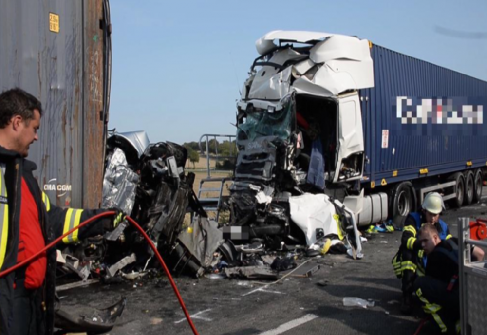 Patru gălățeni implicați într-un accident în Germania