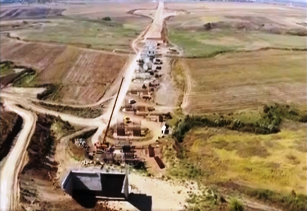 VIDEO. Imagini cu şantierul Drumului Expres Craiova-Piteşti, surprinse în zona dealului Saru