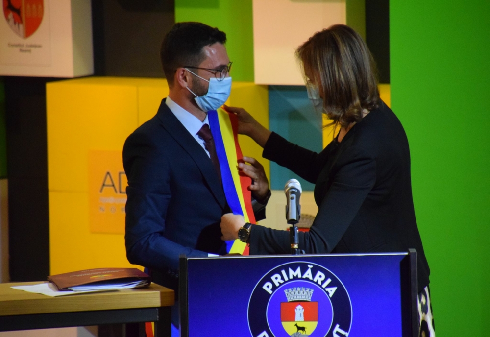 Primarul municipiului Piatra-Neamț, Andrei Carabelea, a depus jurământul