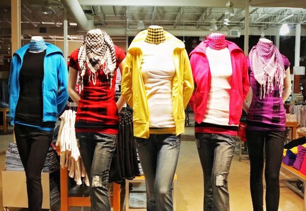 Moda pentru toate gusturile și buzunarele. 100 firme prezente la Târgul Naţional de Îmbrăcăminte – Încălţăminte TINIMTEX