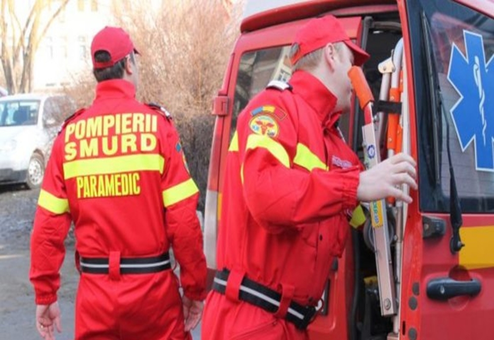 Maşină răsturnată la Craiova, într-un accident provocat de un tânăr din Olt